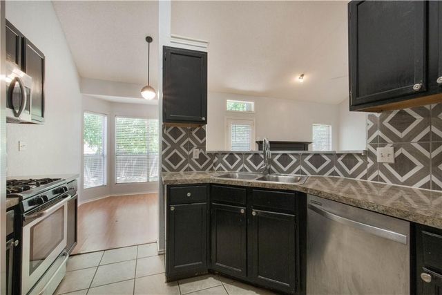 504 Purple Sage DR, Round Rock, TX 78681