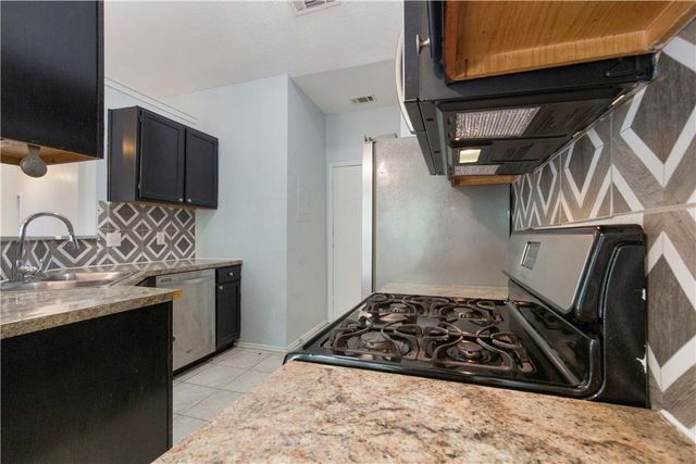 504 Purple Sage DR, Round Rock, TX 78681