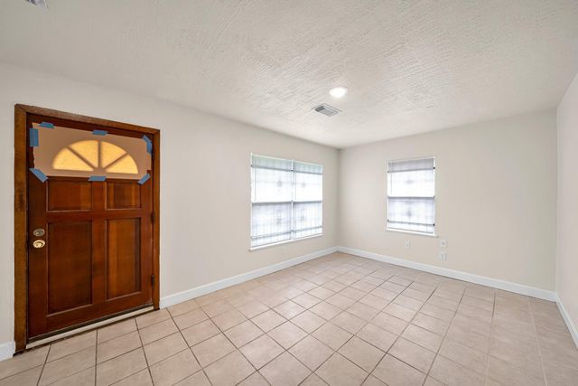 3032 Briarwick Lane, Houston, TX 77093