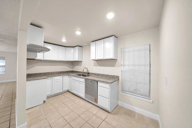 3032 Briarwick Lane, Houston, TX 77093