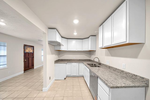 3032 Briarwick Lane, Houston, TX 77093