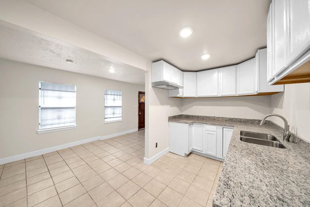 3032 Briarwick Lane, Houston, TX 77093