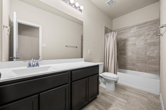 519 Yellow Bullhead Court, Rosenberg, TX 77469