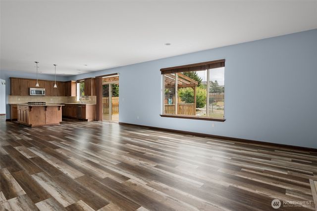 1033 Lyle Ridge Circle, Oak Harbor, WA 98277