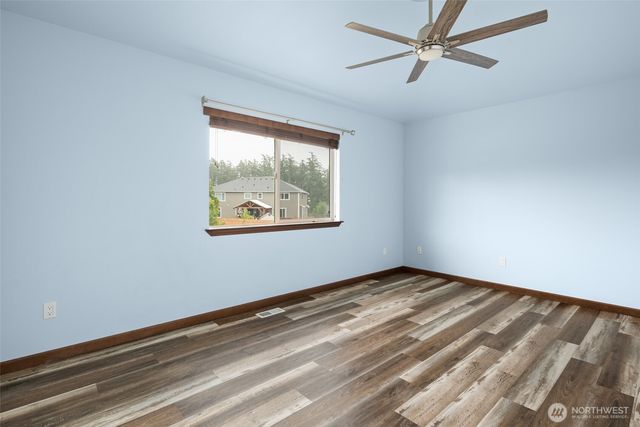 1033 Lyle Ridge Circle, Oak Harbor, WA 98277