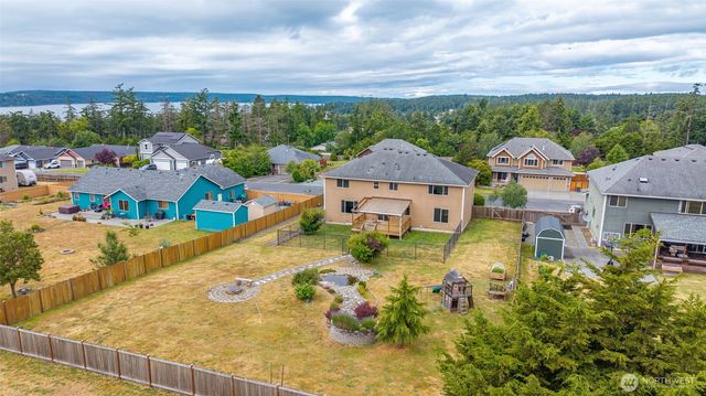 1033 Lyle Ridge Circle, Oak Harbor, WA 98277