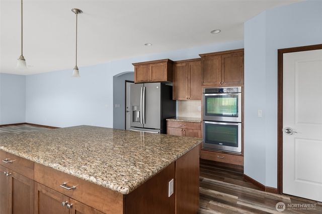 1033 Lyle Ridge Circle, Oak Harbor, WA 98277