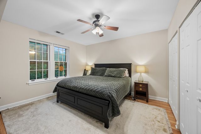 344 S Maple Avenue 2B, Oak Park, IL 60302