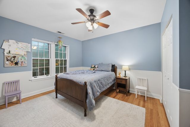 344 S Maple Avenue 2B, Oak Park, IL 60302