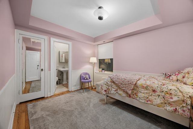 344 S Maple Avenue 2B, Oak Park, IL 60302