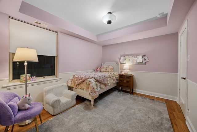 344 S Maple Avenue 2B, Oak Park, IL 60302