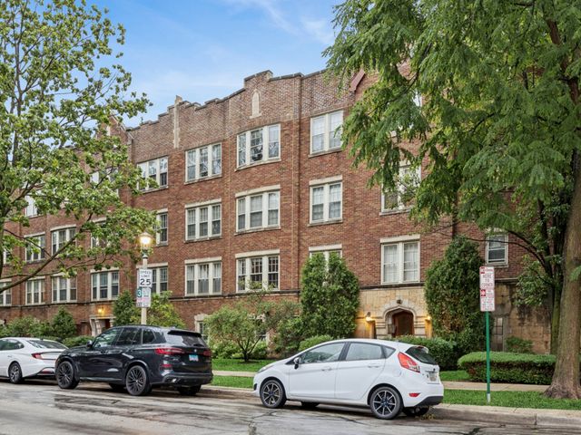 344 S Maple Avenue 2B, Oak Park, IL 60302