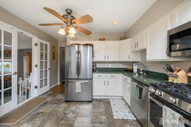 35 Brown Drive, Hamilton, NJ 08690