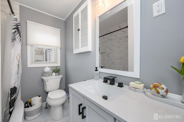 35 Brown Drive, Hamilton, NJ 08690