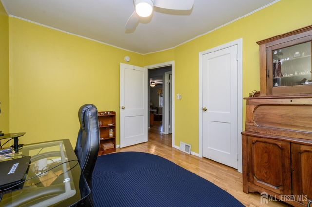 35 Brown Drive, Hamilton, NJ 08690