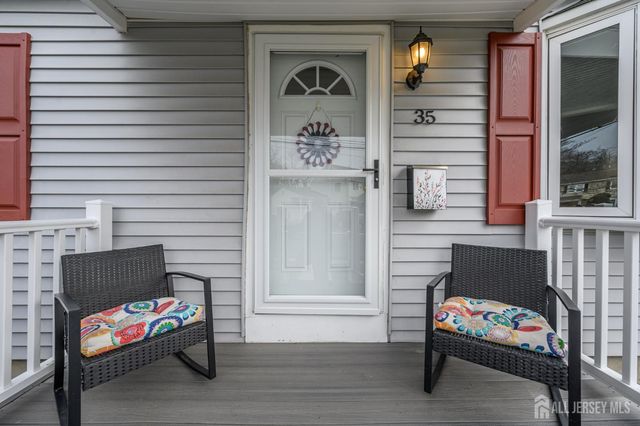 35 Brown Drive, Hamilton, NJ 08690