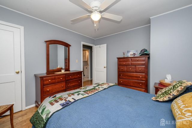 35 Brown Drive, Hamilton, NJ 08690