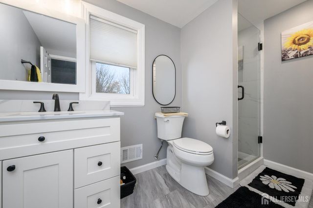 35 Brown Drive, Hamilton, NJ 08690