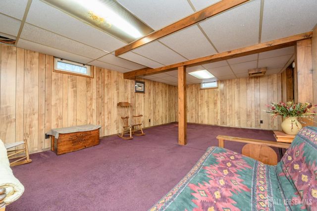 35 Brown Drive, Hamilton, NJ 08690