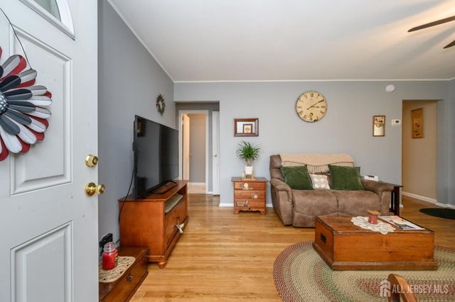 35 Brown Drive, Hamilton, NJ 08690