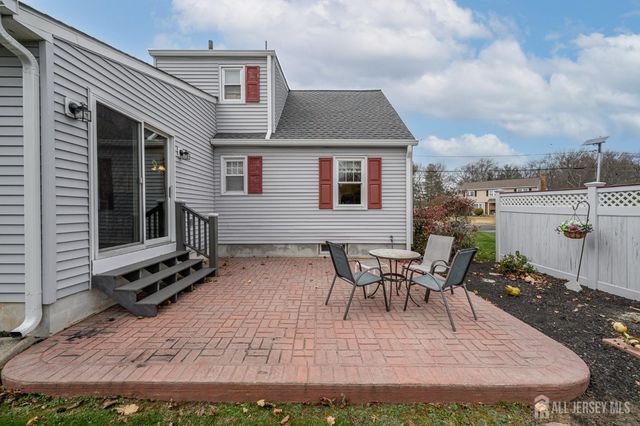 35 Brown Drive, Hamilton, NJ 08690