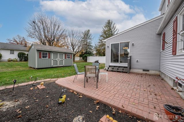 35 Brown Drive, Hamilton, NJ 08690