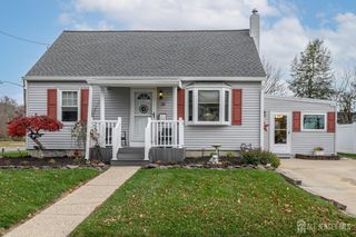 35 Brown Drive, Hamilton, NJ 08690