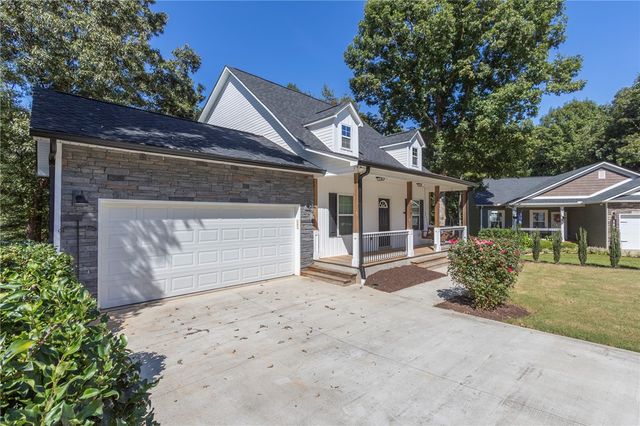 109 Dana Lynn Lane, Pendleton, SC 29670
