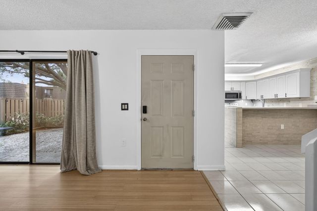 168 Heritage Way, West Palm Beach, FL 33407