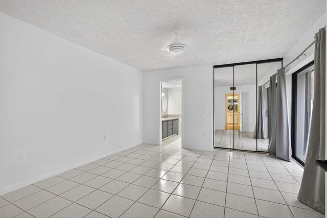 168 Heritage Way, West Palm Beach, FL 33407