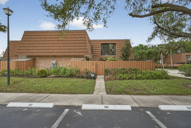 168 Heritage Way, West Palm Beach, FL 33407