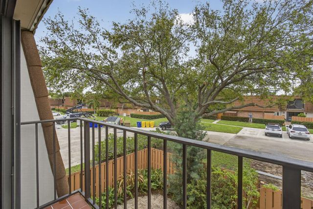 168 Heritage Way, West Palm Beach, FL 33407