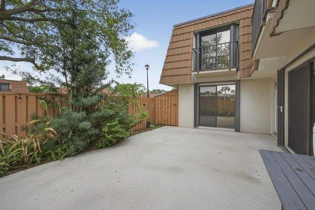 168 Heritage Way, West Palm Beach, FL 33407