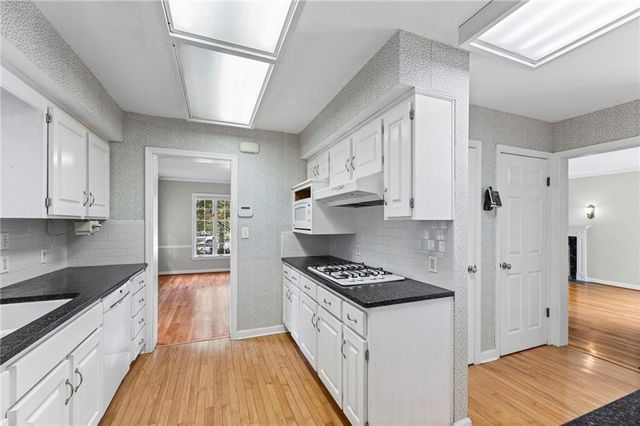 437 W 66th Terrace, Kansas City, MO 64113