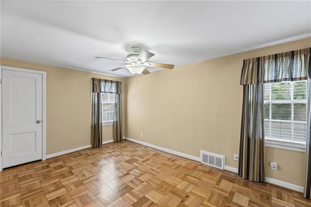 437 W 66th Terrace, Kansas City, MO 64113