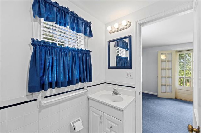 437 W 66th Terrace, Kansas City, MO 64113