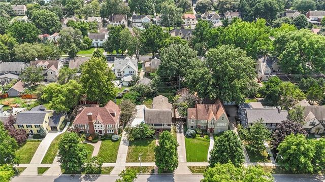 437 W 66th Terrace, Kansas City, MO 64113