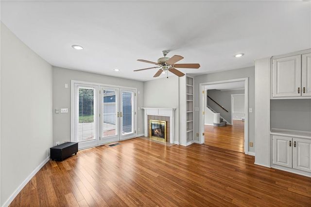437 W 66th Terrace, Kansas City, MO 64113