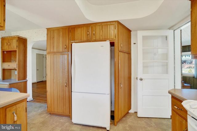 3242 ELMAE DR, Lancaster, PA 17601