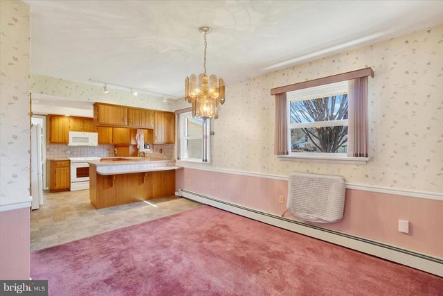 3242 ELMAE DR, Lancaster, PA 17601