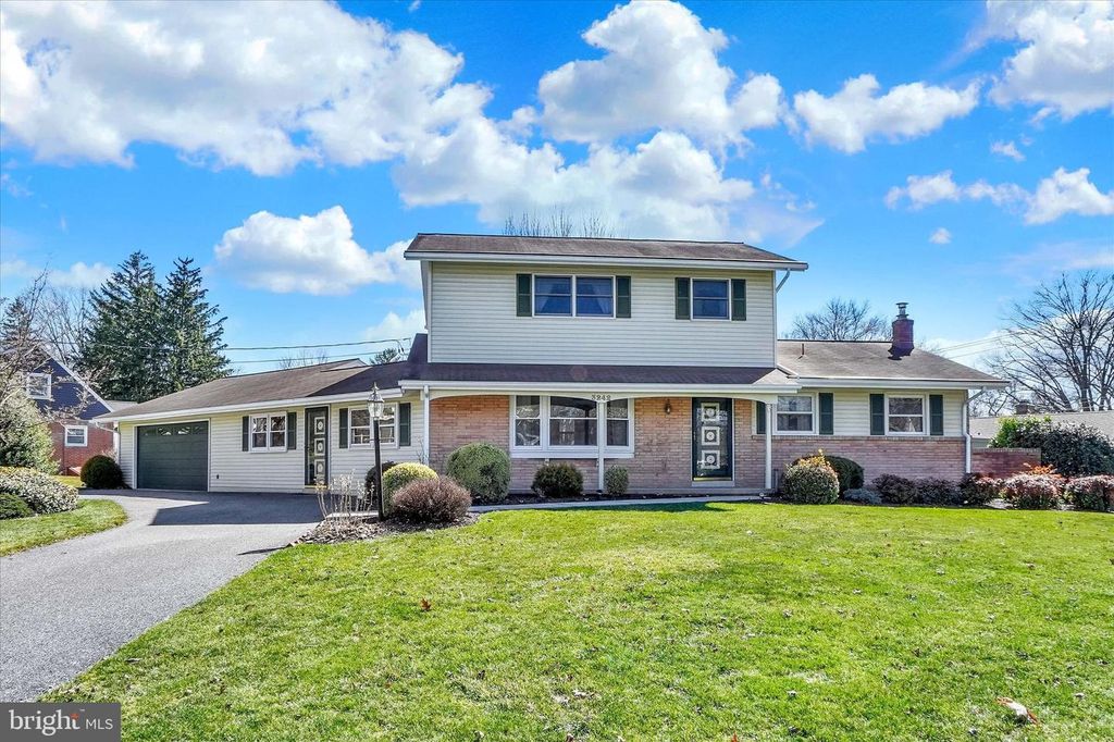 3242 ELMAE DR, Lancaster, PA 17601