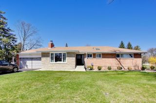 1032 Heatherfield Lane, Glenview, IL 60025