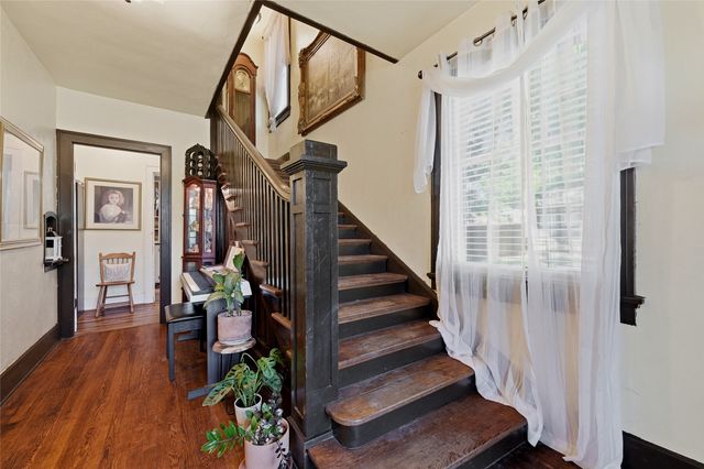 221 W 5th Street, Bonham, TX 75418