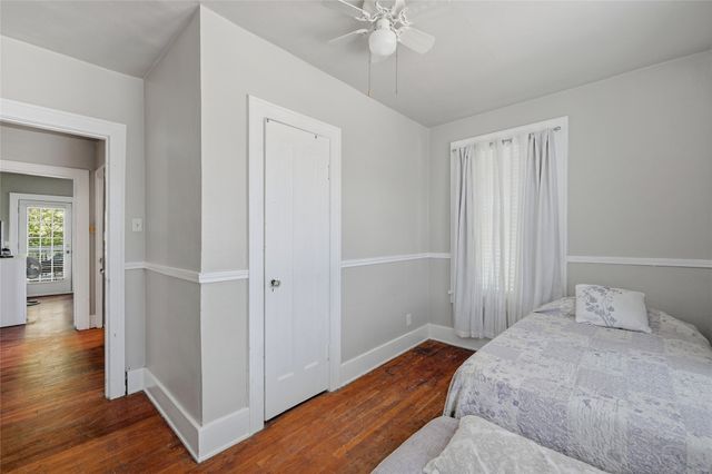 221 W 5th Street, Bonham, TX 75418