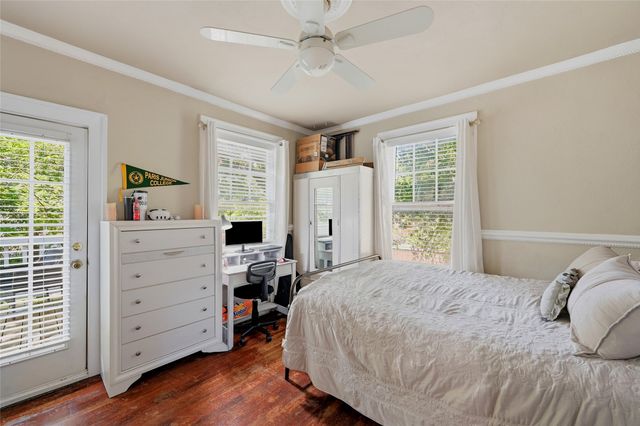 221 W 5th Street, Bonham, TX 75418