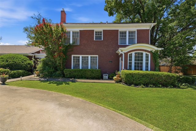 221 W 5th Street, Bonham, TX 75418