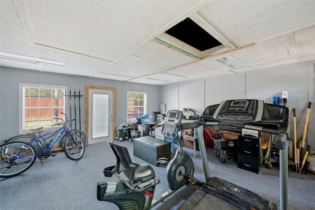 221 W 5th Street, Bonham, TX 75418