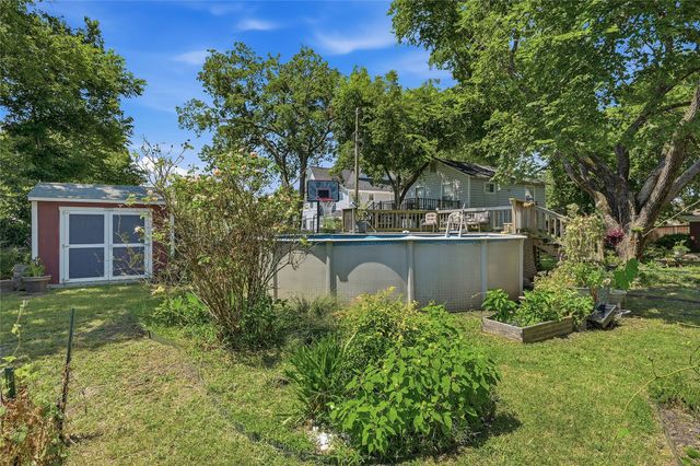 221 W 5th Street, Bonham, TX 75418