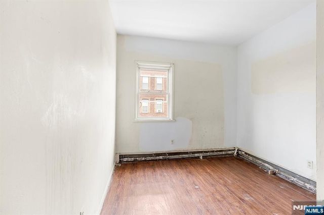 2 Somerset Street, Garfield, NJ 07026