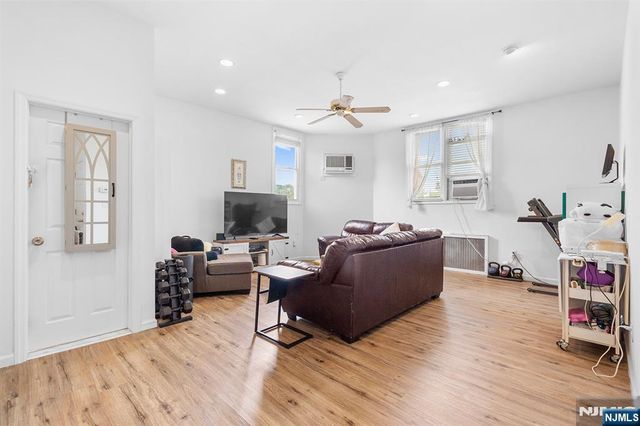 2 Somerset Street, Garfield, NJ 07026